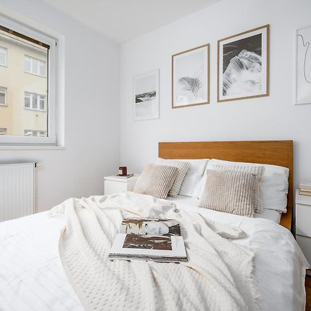 Prague Days - Bright Apartment - Balcony - Private Parking 外观 照片