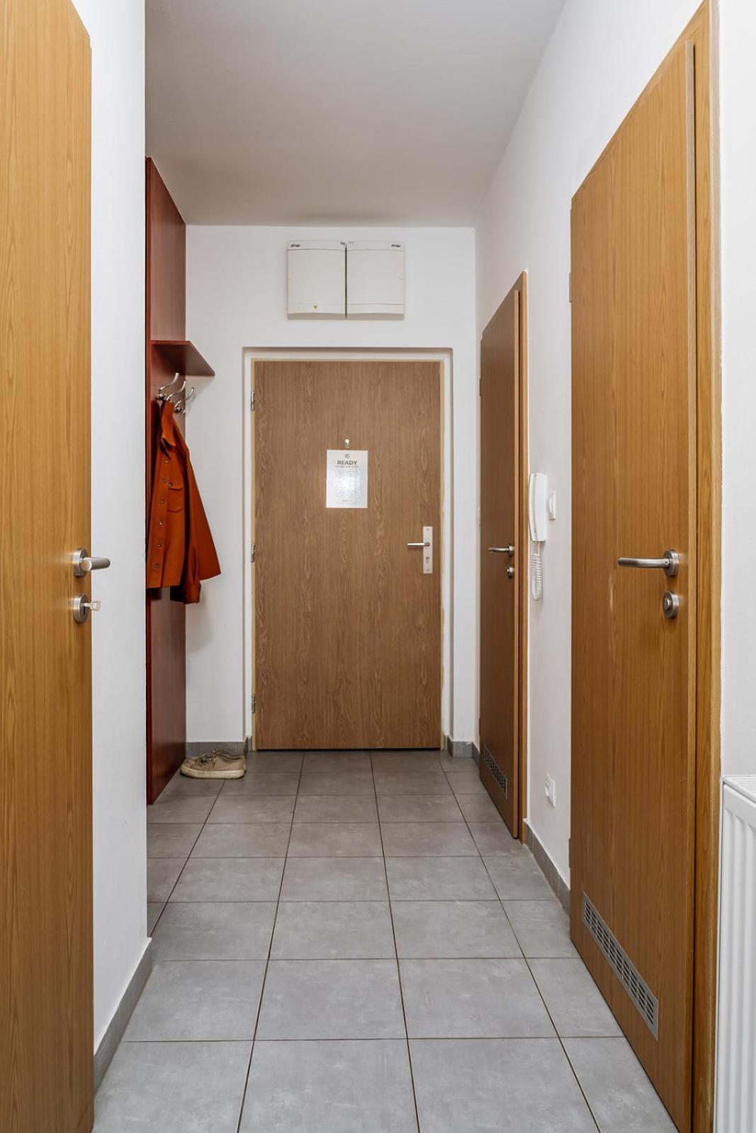 Prague Days - Bright Apartment - Balcony - Private Parking 外观 照片
