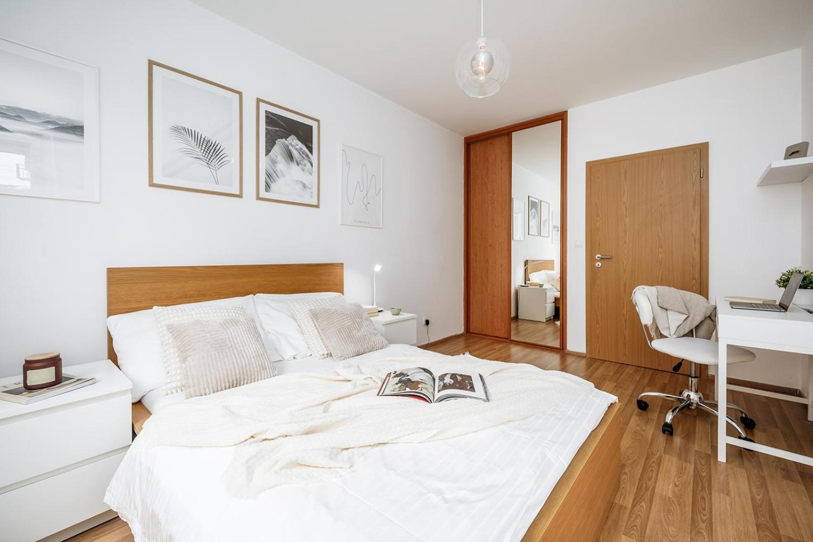 Prague Days - Bright Apartment - Balcony - Private Parking 外观 照片